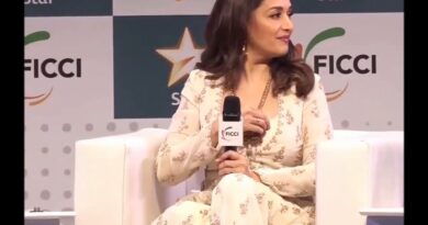 madhuri dixit oops moments