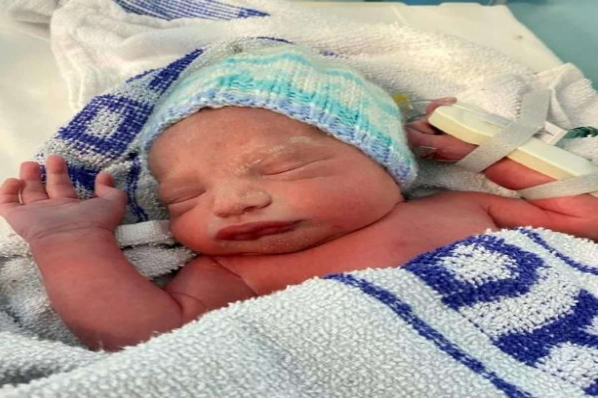 baby delivered in toilet